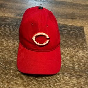 New era Cincinnati red hat with ribbon back‎